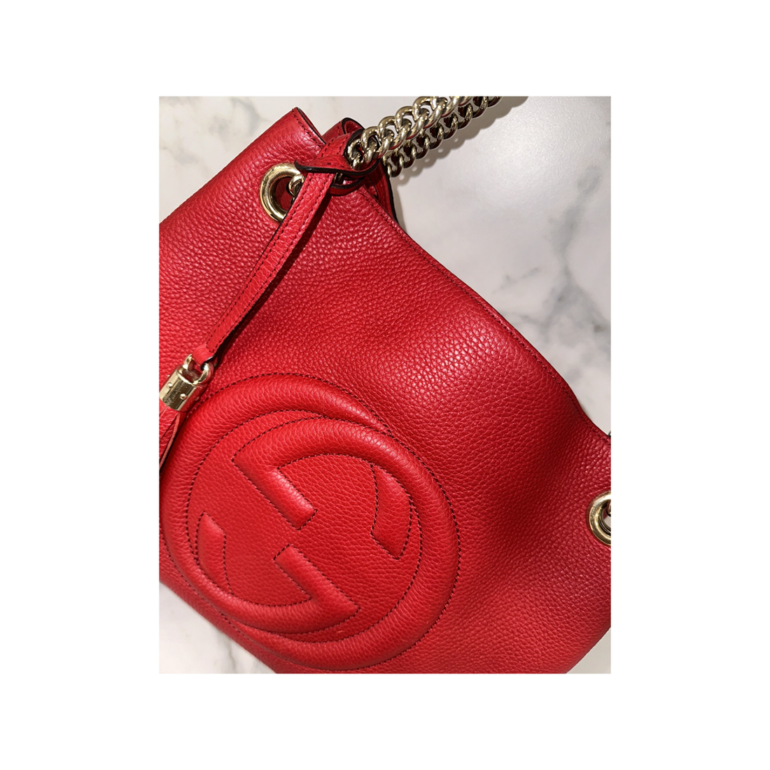 GUCCI MEDIUM SOHO CHAIN BAG IN RED