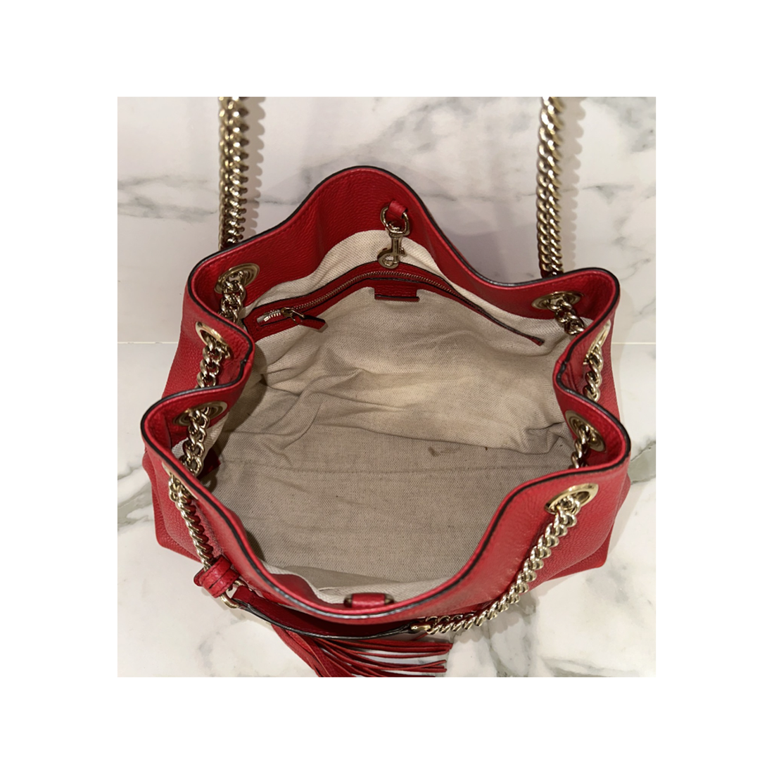 GUCCI MEDIUM SOHO CHAIN BAG IN RED