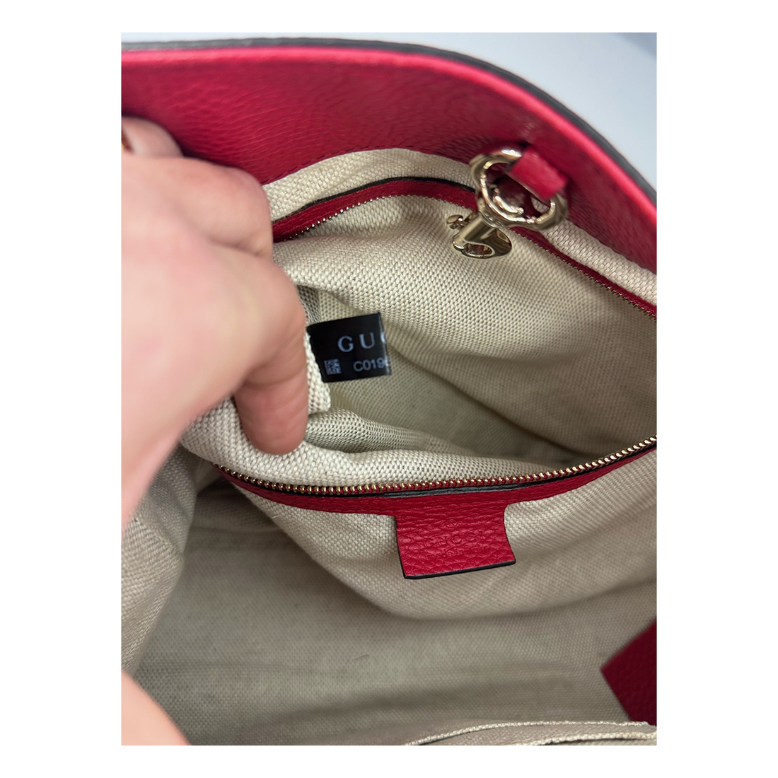 GUCCI MEDIUM SOHO CHAIN BAG IN RED